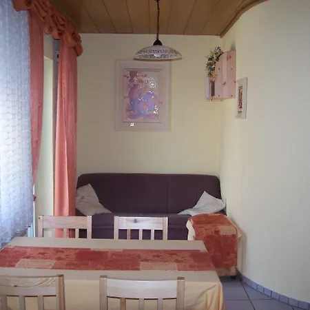 Värdshus Zur Rotenfelsstube 3*