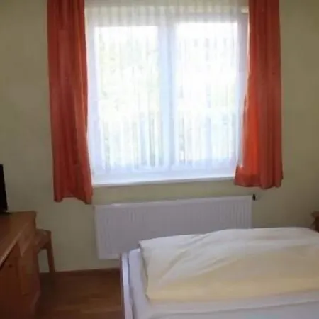 Zur Rotenfelsstube
