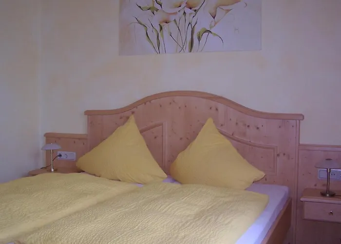 Zur Rotenfelsstube Gasthof 3*